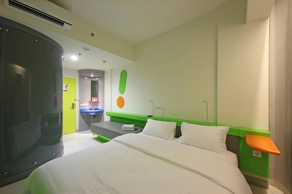 Pop! Hotel Kemang Jakarta Exterior photo
